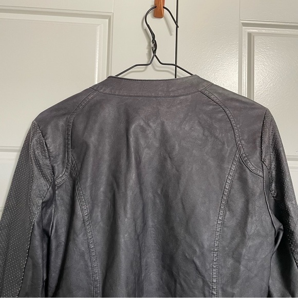 NWT Black Swan Faux Leather‎ Jacket Perforated Detail Zip Up Gray Size M - Picture 6 of 11